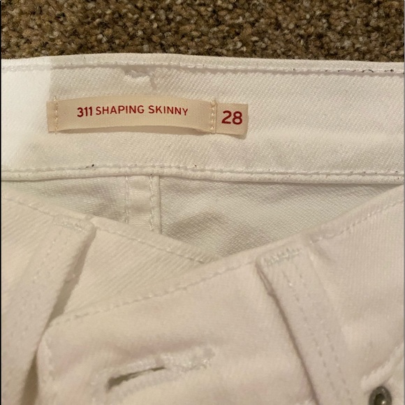 Levi’s white jeans - Picture 2 of 4